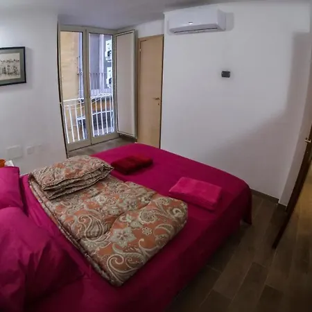 Casalauretta Naples