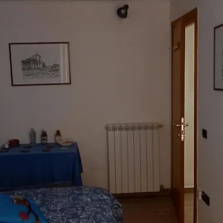 Casalauretta نابولي